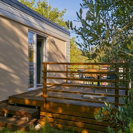 Camping Mobile Homes Village 