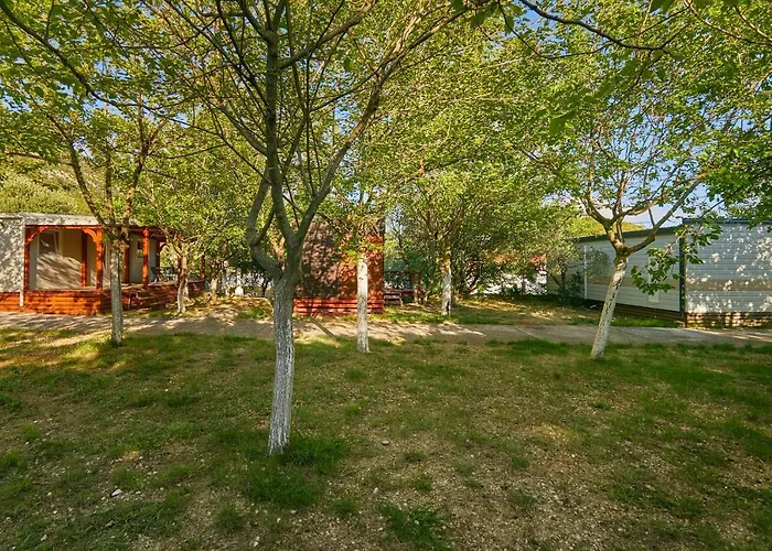 Campeggio Mobile Homes Village 