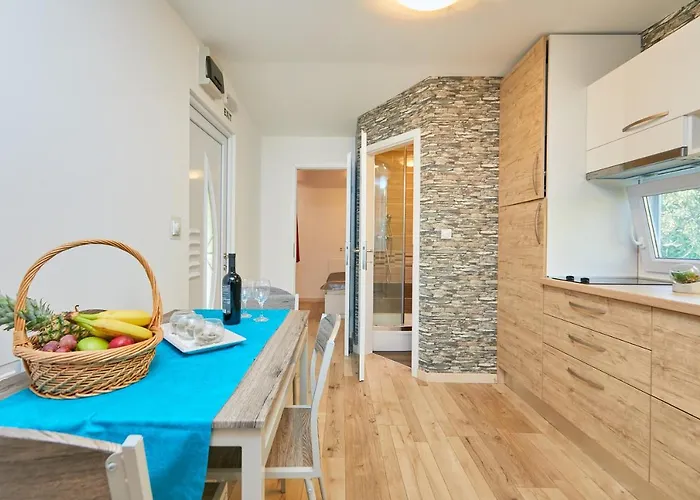 Mobile Homes Village 